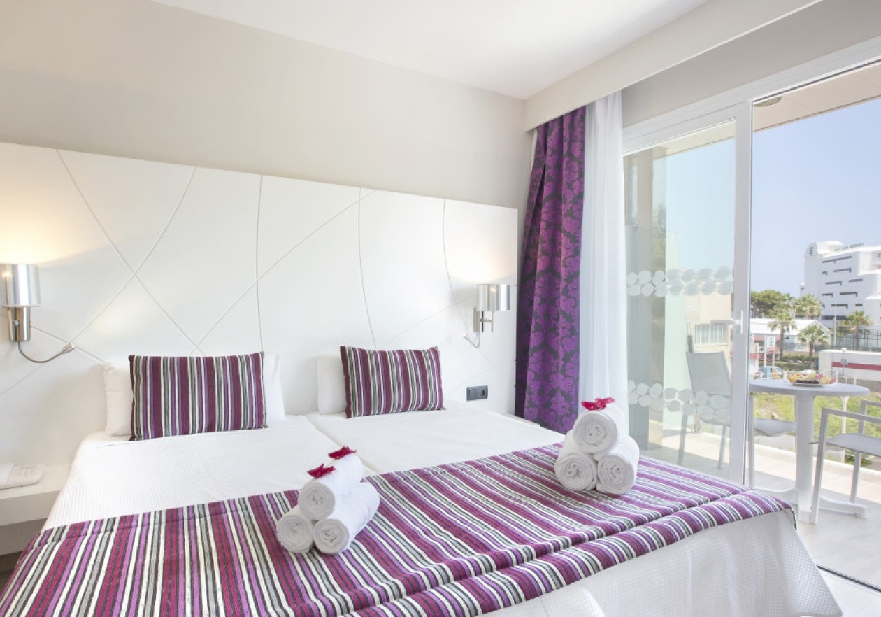 MAR HOTELS PLAYA DE MURO SUITES ****